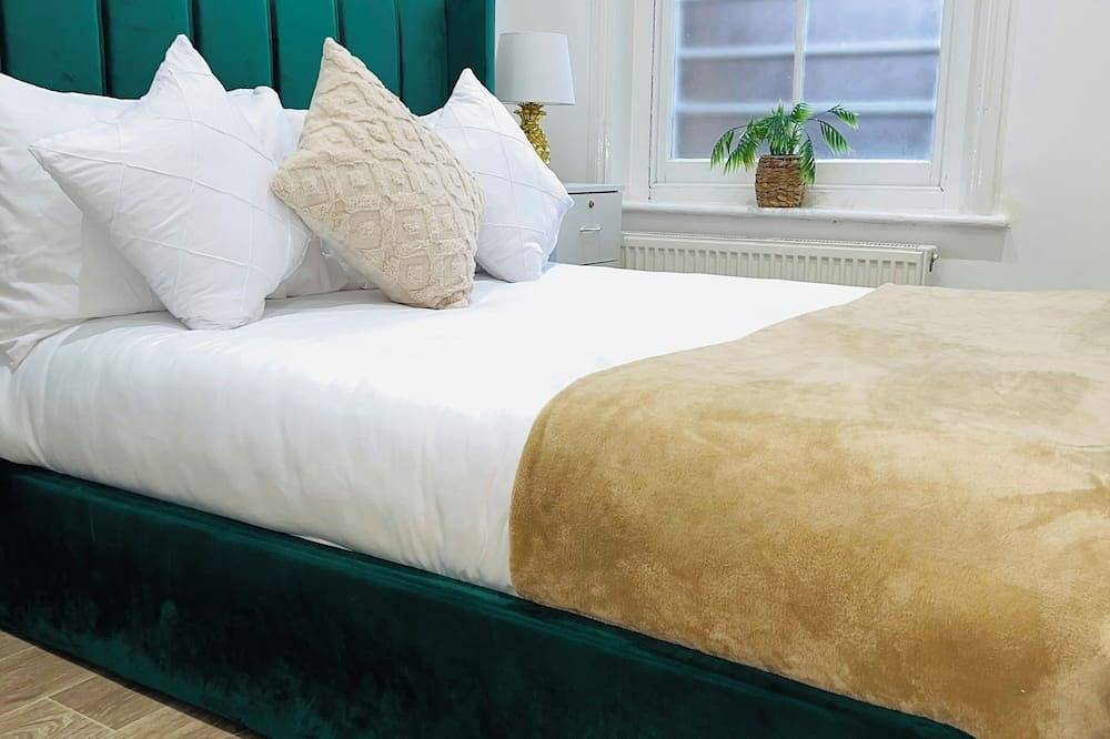 Ganze Wohnung, Wanstead Gem – Bright, Cosy & Immaculate High Street Apartment in East London in Redbridge, London