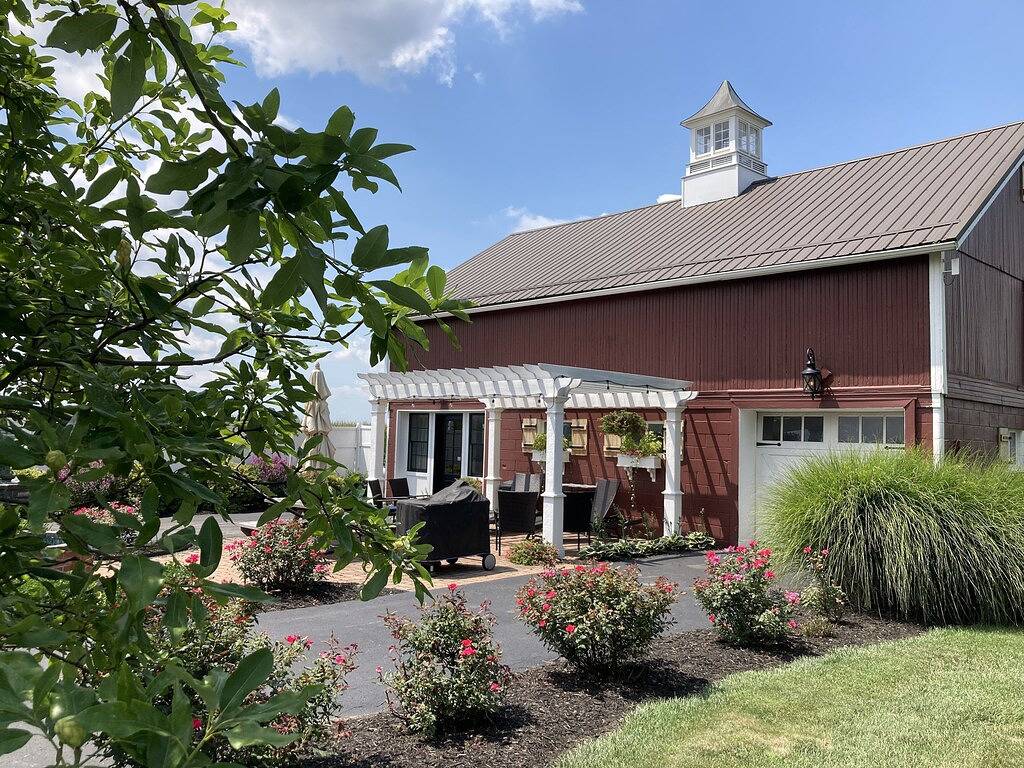 2A2J Barn pool Getaway 9 miles to Wec in Ohio