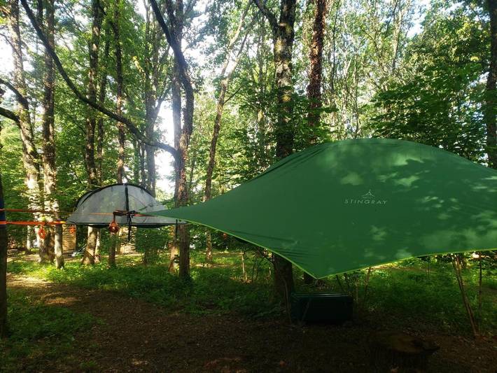 Tente pour 3 personnes, avec terrasse et vue ainsi que vue sur le lac et jardin dans Haute-Vienne