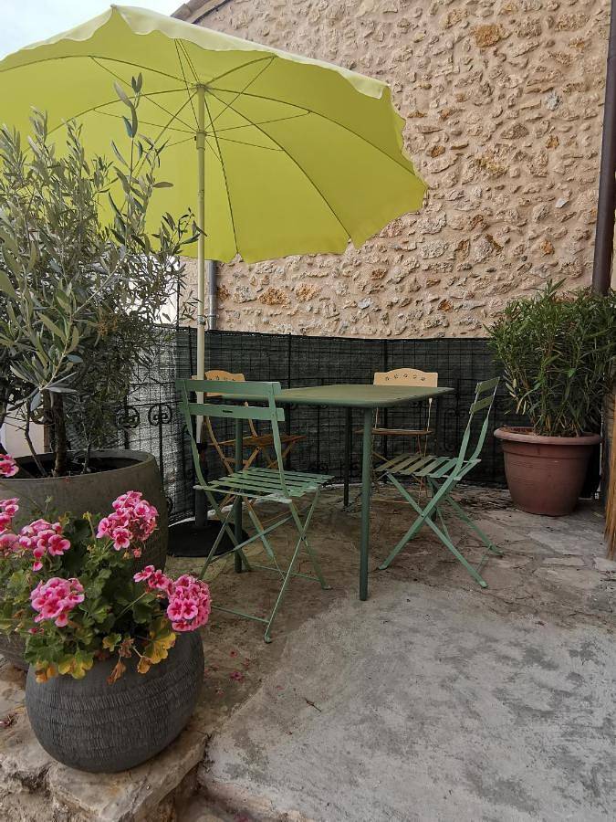 Gîte pour 4 personnes, avec vue et terrasse à Saint-Martin-de-Brômes - 3