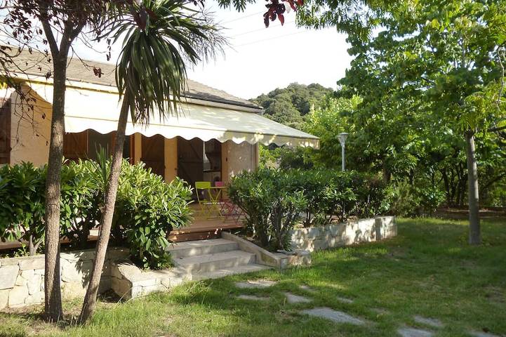 Ferienhaus für 5 Personen, mit Terrasse und Garten - 1