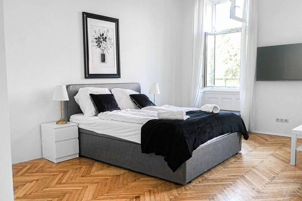 Ganze Wohnung, Retro Charm Budget 1Br Apartment near Akh Hospital in Wien, Wienerwald