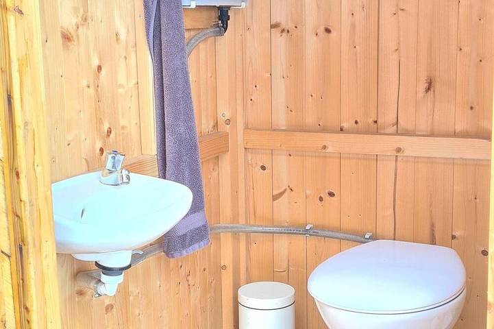 Glamping im beheizten Campingfass auf Leo's Farm in Petershagen/Eggersdorf, Märkische Schweiz-Oderland