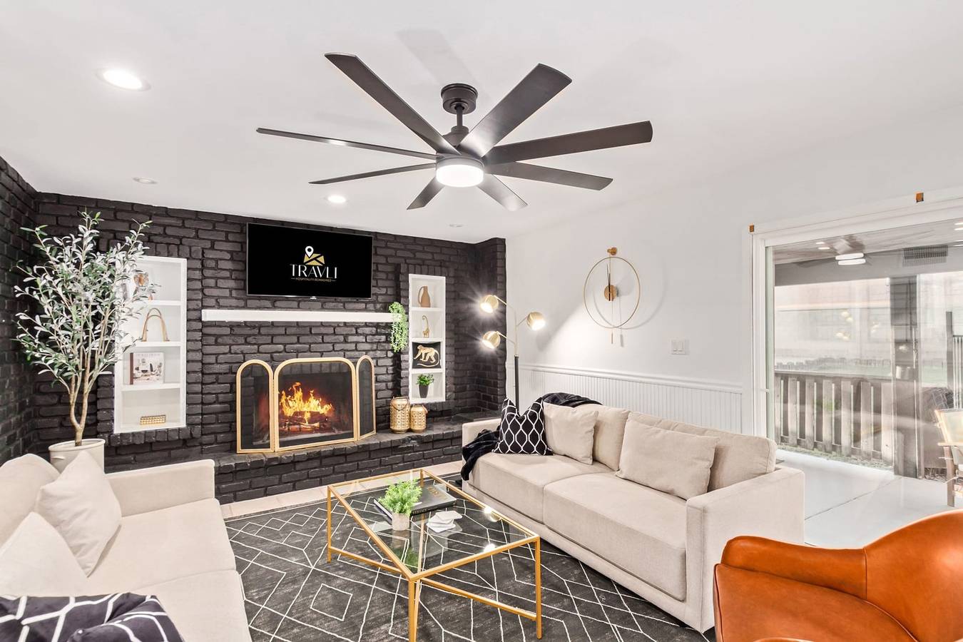 Tiki Paradise w Htd Pool Putt Grn Tiki Bar in Phoenix, Maricopa County