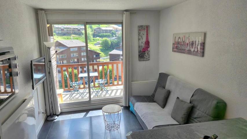 Gîte pour 4 personnes, avec vue et balcon dans Cinéma L'Aiguille