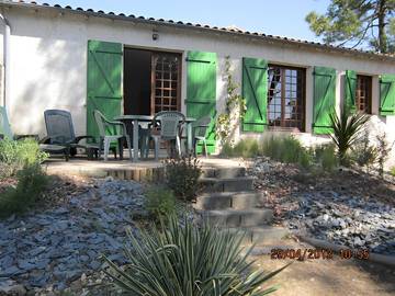 Gîte pour 5 personnes, avec terrasse et jardin, animaux acceptés à Rivedoux-Plage