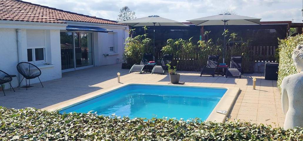 Maison de vacances pour 6 personnes, avec Terrasse ainsi que Jardin et Piscine