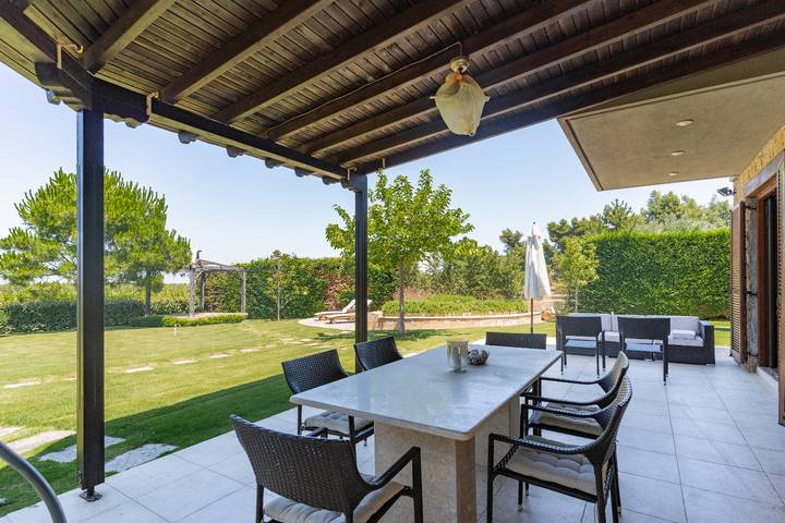Ferienhaus für 6 Personen, mit Garten und Pool