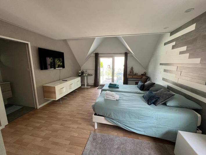 Cottage pour 2 personnes, avec jardin et piscine, animaux acceptés à Schweighouse-sur-Moder