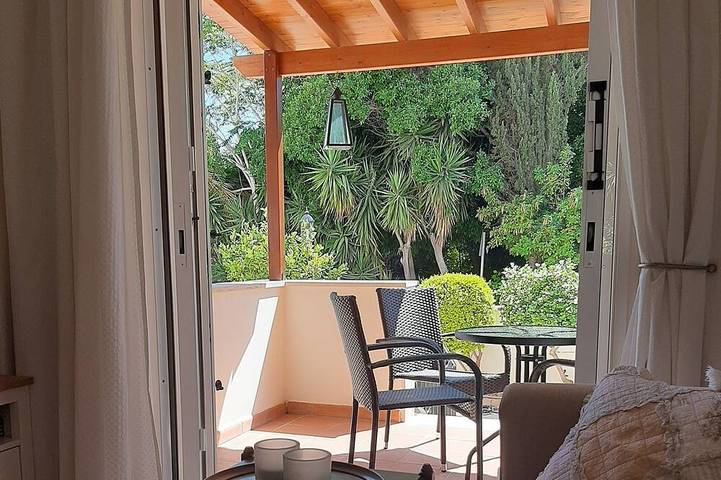 Holiday home for 4 people, with terrace and garden in Paphos