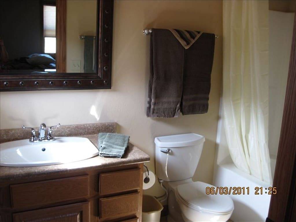 Log Cabin for 8 People in Custer Gallatin National Forest, Park County (MT)