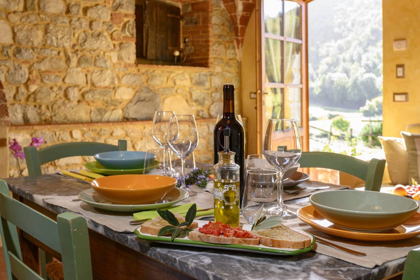 Entire apartment, Apartment 'Il Trinciatoio' with Shared Pool, Private Garden and Wi-Fi in Pomarance, Riserva Naturale di Monterufoli