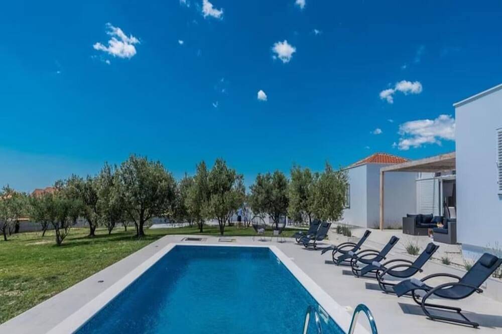 Casa vacanza a Zara a partire da 289€ a notte