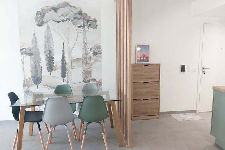 Gîte pour 5 personnes, avec balcon ainsi que piscine et jardin, adapté aux familles à Saint-Laurent-du-Var - 4