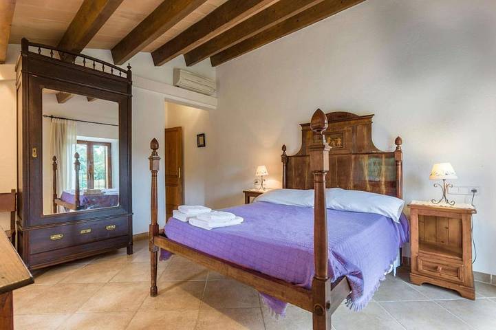 Cadell Gran - Seven Bedroom Villa, Sleeps 14 in Sa Pobla, North Majorca