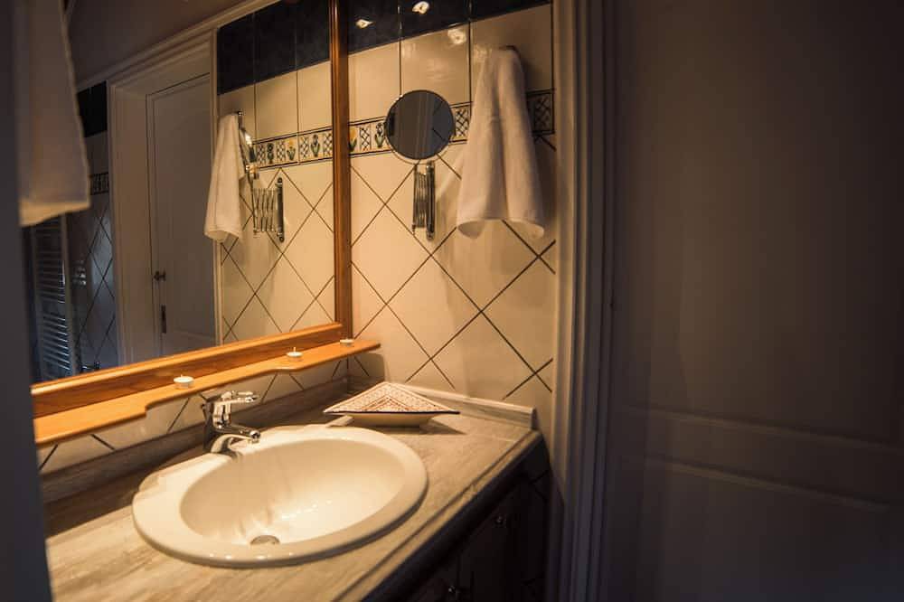 Ganze Wohnung, Billi's Loft granting stunning sea views ideal for a relaxing holiday. in Loutraki-Perachora, Korinthia