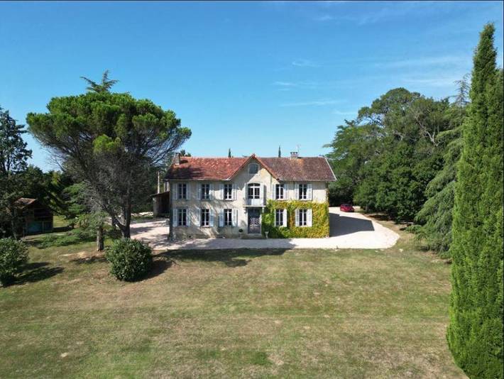 Gîte pour 3 personnes, avec vue ainsi que jardin et terrasse à Lupiac