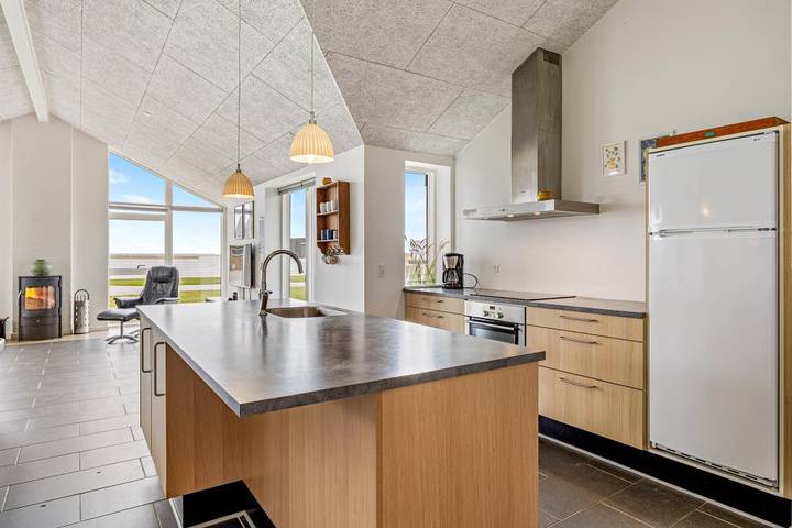 Ferienhaus für 8 Personen, mit Balkon/Terrasse und Whirlpool sowie Sauna und Ausblick in Thorsminde - 3