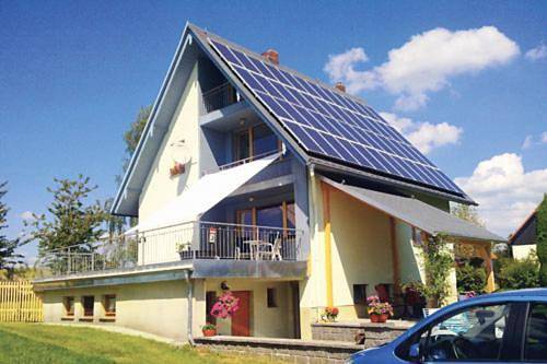Ferienwohnung für 2 Personen, mit Terrasse und Garten sowie Ausblick in Hinterhermsdorf