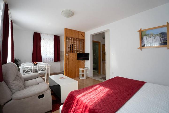 Gîte pour 4 personnes, avec vue et jardin dans Poljanak - 2