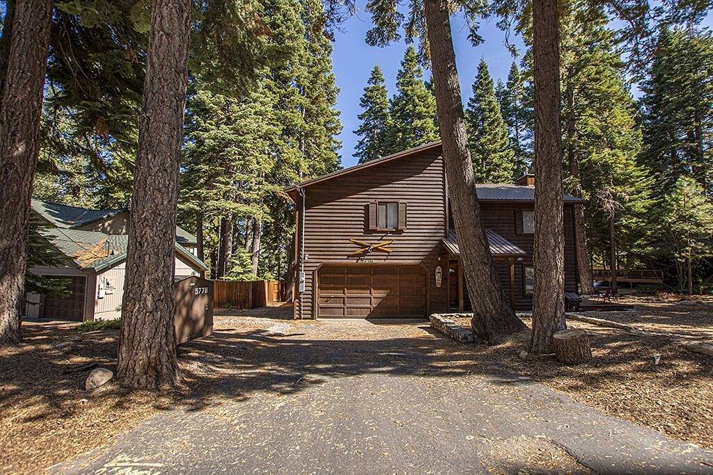 Stephens Retreat: 4 Br / 3. 5 Ba Haus / Hütte in Carnelian Bay, Schlafmöglichkeiten für 11 in Carnelian Bay, Placer County