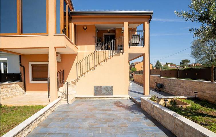 Ferienwohnung für 2 Personen, mit Terrasse in Nova Vas