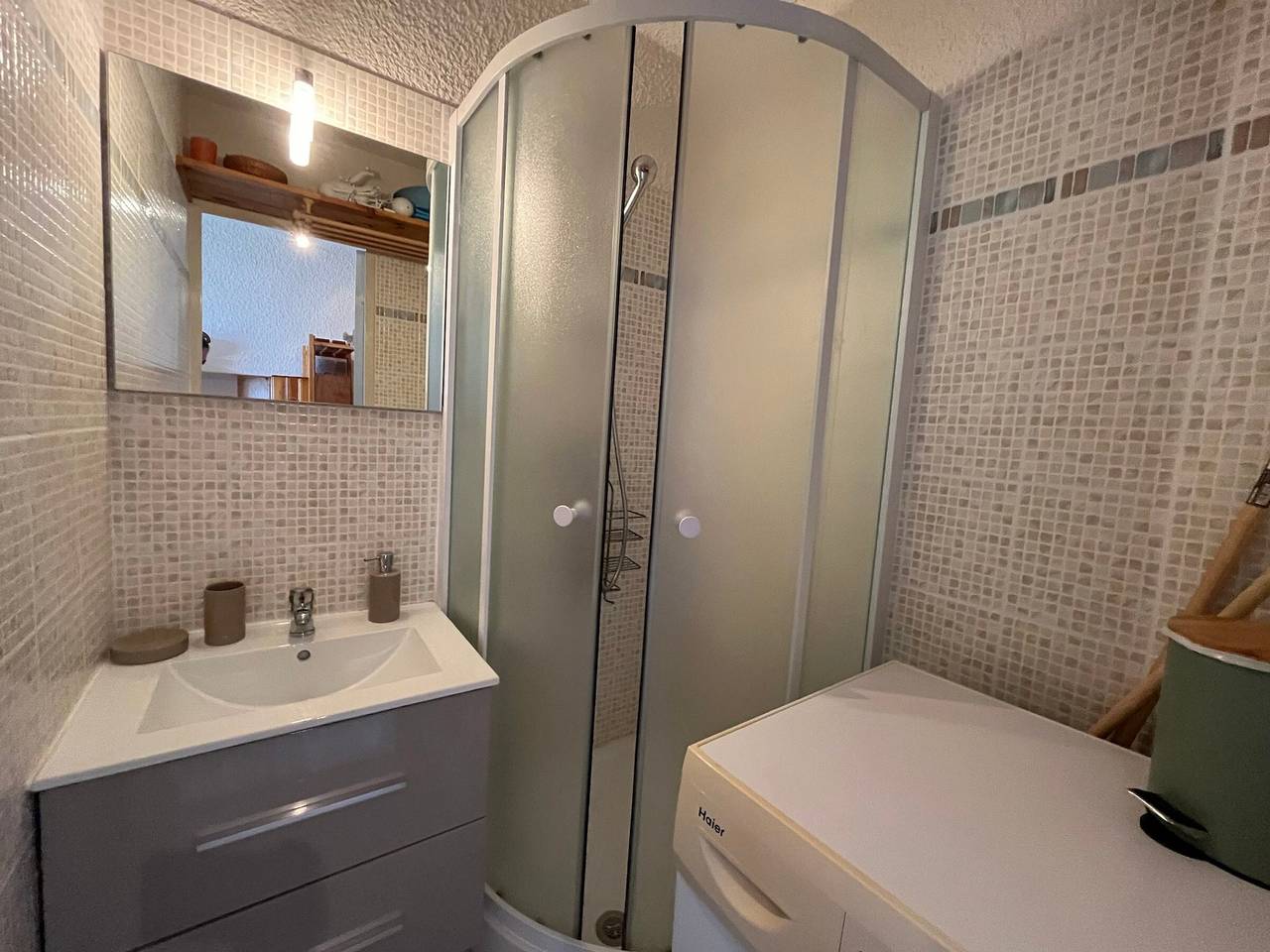 Appartement entier, Cosy Mini T2 à Barcelonnette - 4 pers, balcon sud tranquille in Barcelonnette, Val d’Allos