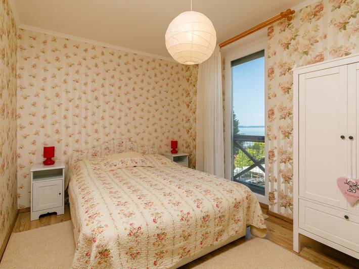 Ganze Wohnung, Rosalia in Balatonőszöd, Plattensee Südufer