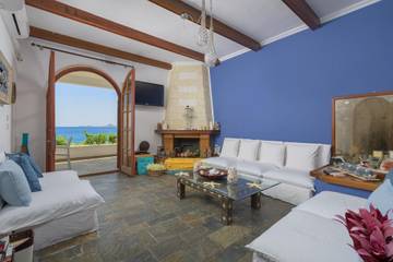 Holiday Home for 8 People in Charaki, South Aegean region, Photo 2