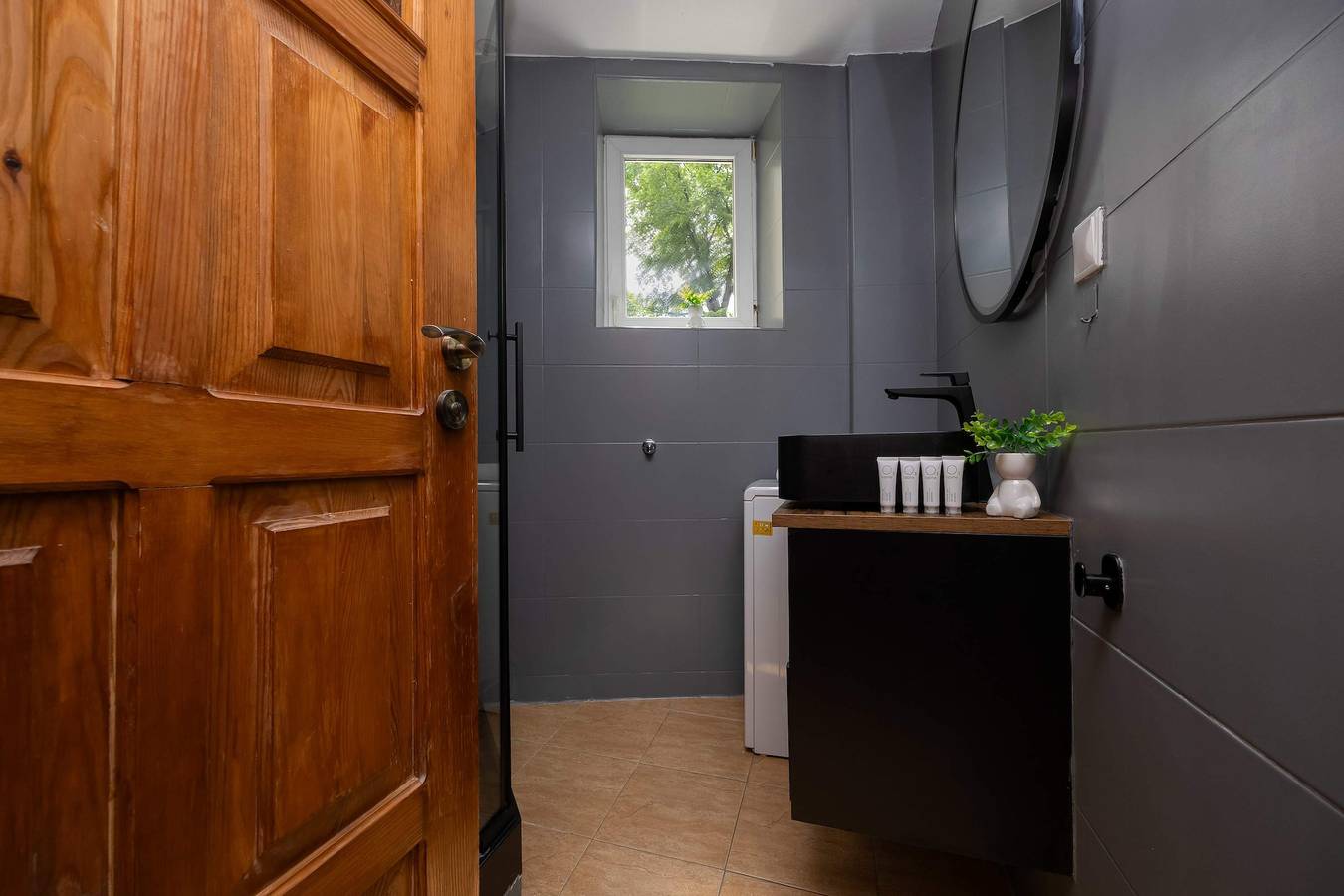 Estudio entero, Bonifraterska 15 | Warsaw | Cozy Studio | Close to the Old Town in Varsovia Śródmieście, Varsovia