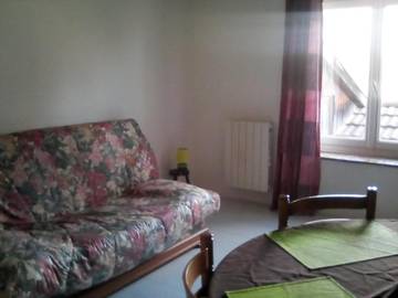 Gîte pour 6 personnes, avec jardin dans Beaurepaire