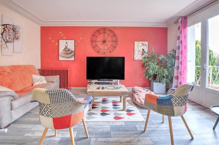 Location de vacances pour 7 personnes, avec piscine ainsi que balcon et jardin à Badefols-d'Ans - 2