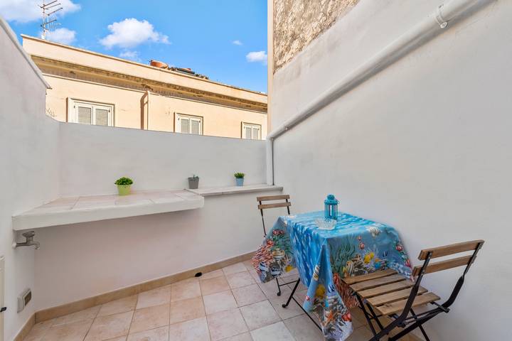 Holiday Home "Sweet Dream House" with Private Terrace & Wi-Fi in Carloforte, Sulcis Iglesiente