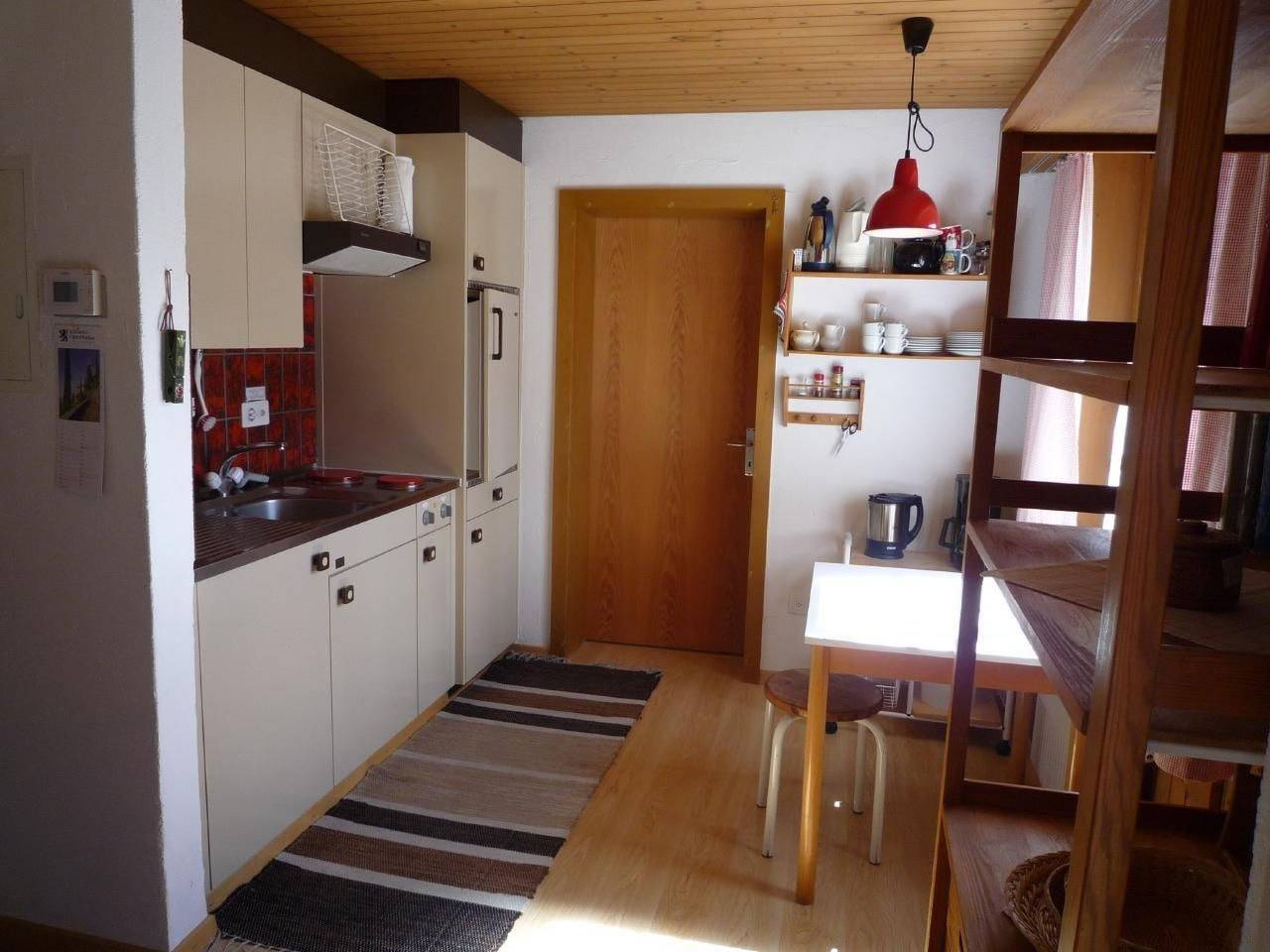 Ganze Wohnung, Sonnige Ferienwohnung mit Terrasse,idyllische Lage in Lumnezia, Obersaxen-Mundaun