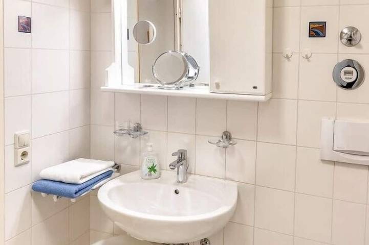 Ferienwohnung für 2 Personen, mit Balkon und Sauna in Hagnau am Bodensee - 4