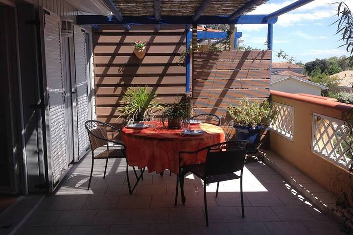 Appartement de vacances pour 4 personnes, avec Balcon ainsi que Terrasse et Jardin