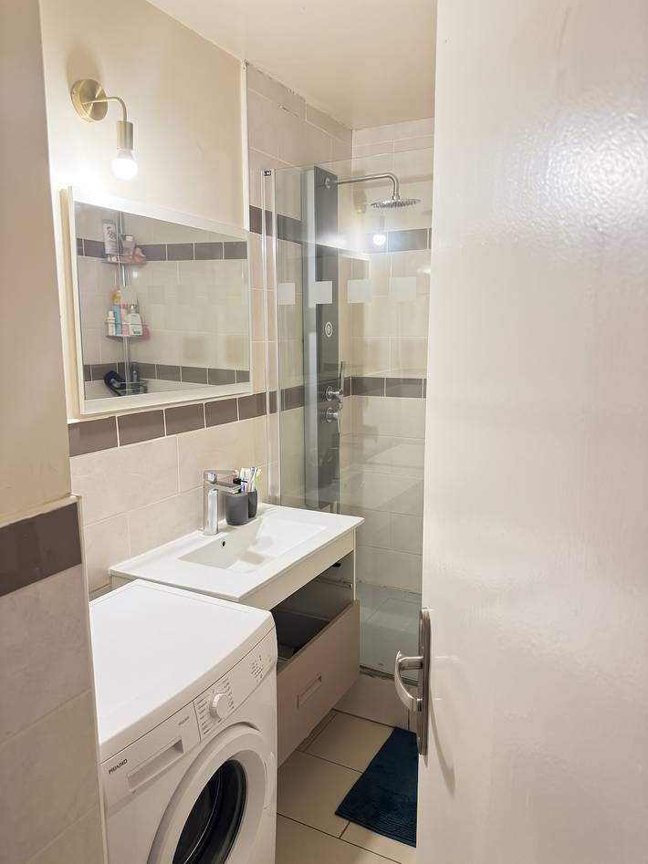 Appartement entier, Appartement familial à Sarcelles de 81 m², proche commodités in Sarcelles, Val-d'Oise
