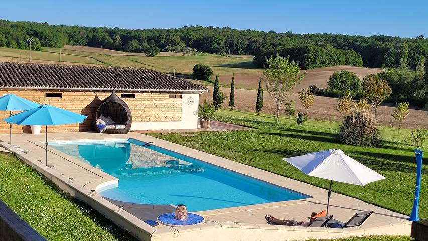 Gîte pour 3 personnes, avec Piscine