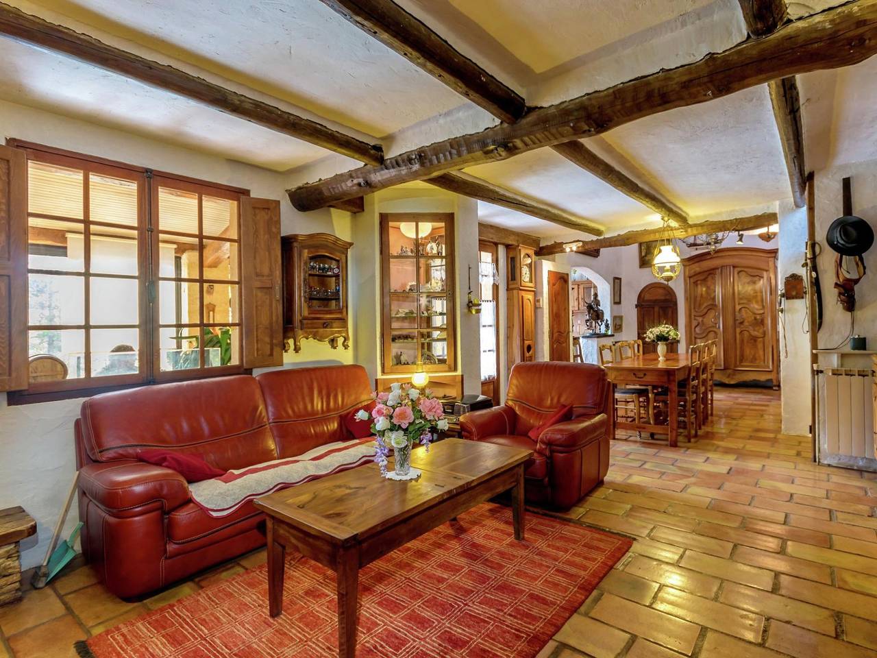 Comfortable holiday home with antique interior, pool and terrace/conservatory in Le Luc in Le Luc, Region de Draguignan