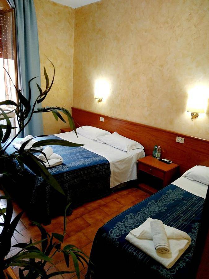 Hotel für 4 Personen, mit Ausblick - 1