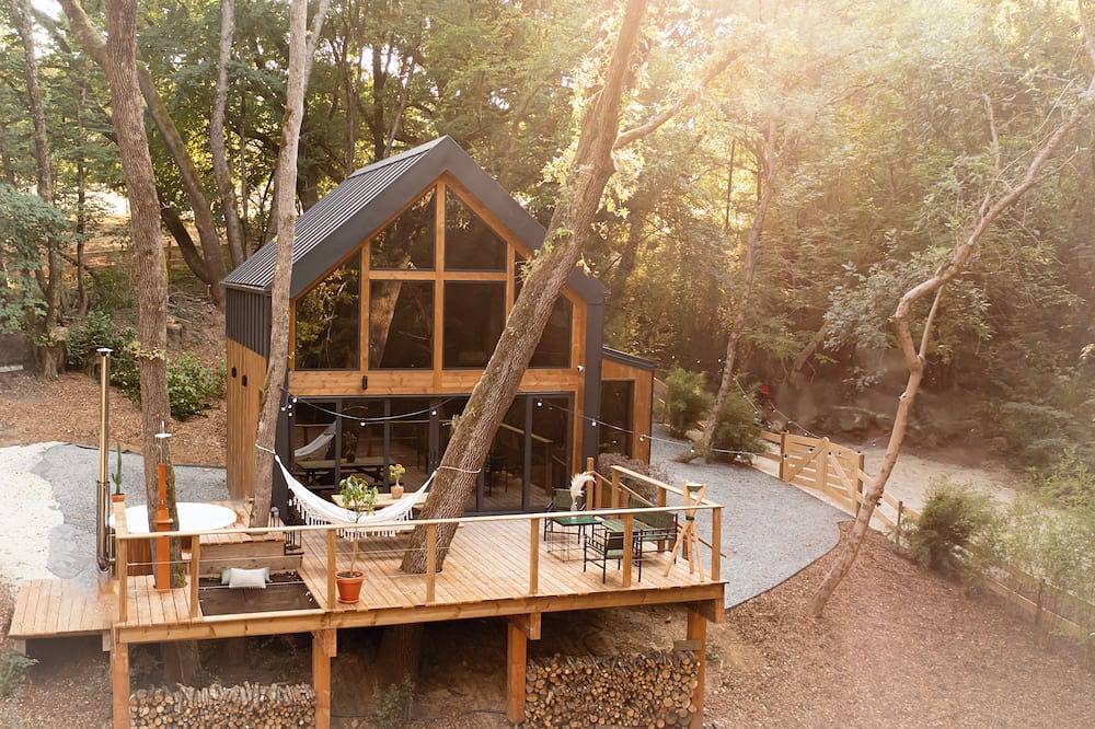 Ecolodge de la Palombiere in Saint-Clar, Gers