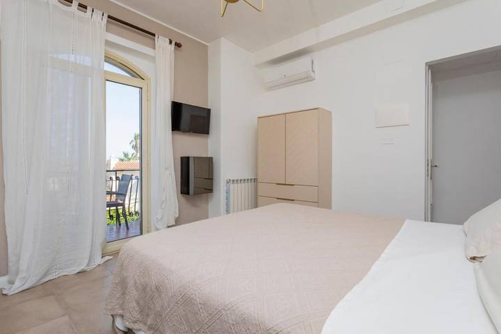 Chambre d’hôte pour 2 personnes, avec jardin, animaux acceptés à Aci Castello - 2