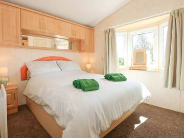 Caravan for 4 People in Gwynedd, North-Wales, Photo 3