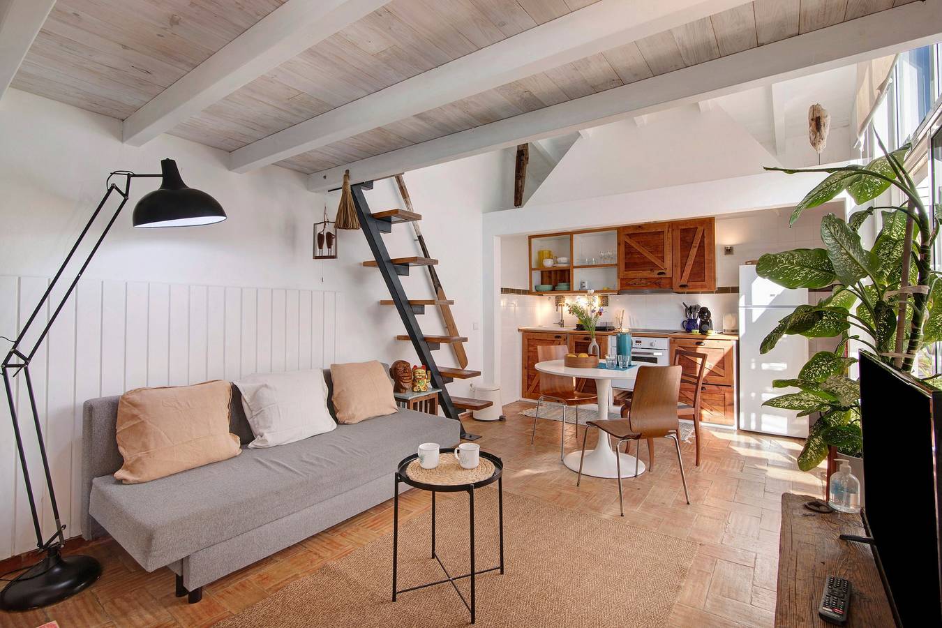 Appartement 'Estúdio Casa Do Limoeiro' met gedeelde tuin, wifi en airconditioning, foto 6