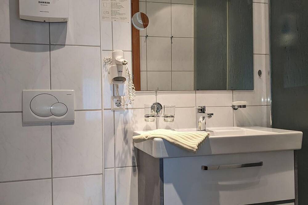 Ganze Wohnung, Ferienwohnung Eg - Ferienwohnung  Moselstrand in Briedern, Cochem-Zell