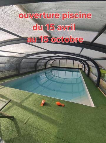 Chalet pour 2 personnes, avec jardin et terrasse ainsi que piscine et vue, animaux acceptés dans la Sarthe