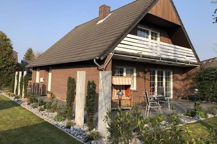 Ferienhaus für 7 Personen, mit Garten und Sauna sowie Balkon in Dornumersiel