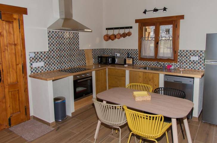 Gîte pour 4 personnes, avec vue et jardin à Bielsa - 3