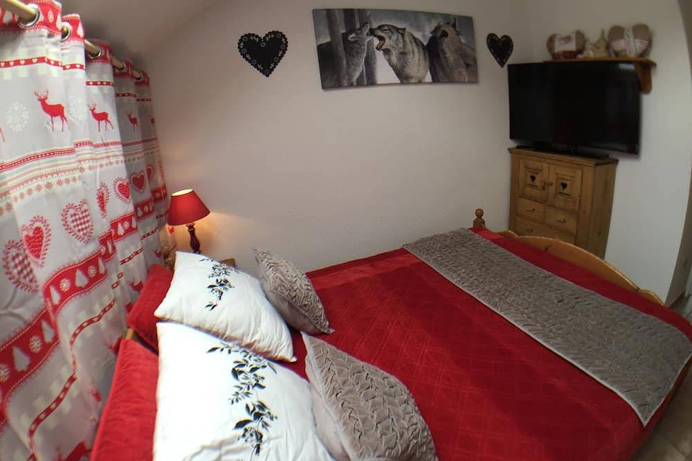 Entire apartment, Lovely duplex flat facing the slopes in Serre Chevalier for 8 to 10 people in La Salle-les-Alpes, Serre Chevalier