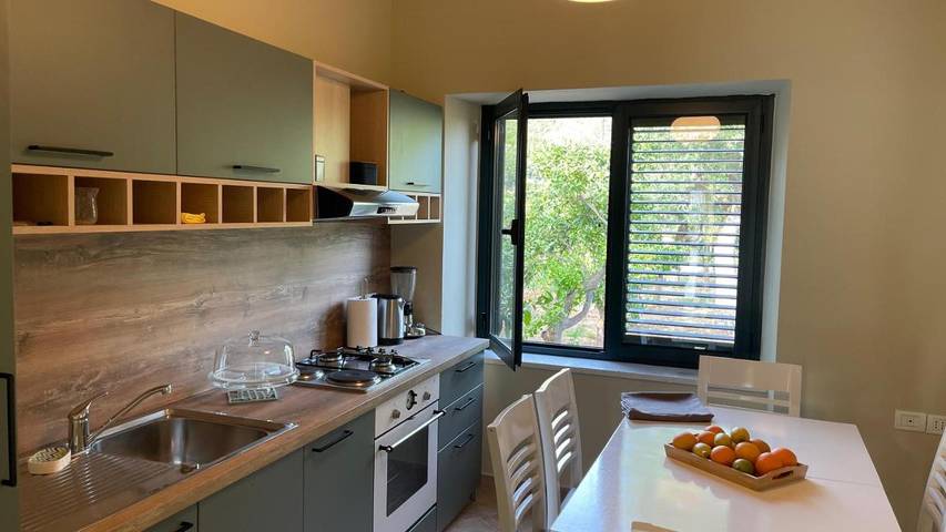 Location de vacances pour 7 personnes, avec jardin à Himarë - 3